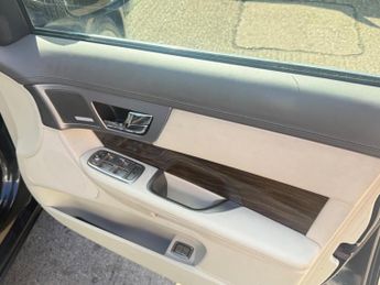 Jaguar XF 3.0d V6 Premium Luxury Auto Euro 5 4dr