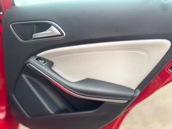 Mercedes-Benz A Class 1.5 A180d SE 7G-DCT Euro 6 (s/s) 5dr