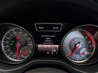 Mercedes-Benz GLA 2.1 GLA220 CDI AMG Line 7G-DCT 4MATIC Euro 6 (s/s) 5dr