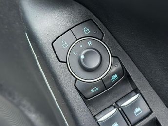 Ford Puma 1.0T EcoBoost MHEV Titanium DCT Euro 6 (s/s) 5dr