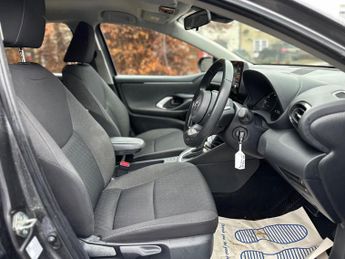 Toyota Yaris 1.5 VVT-h Icon E-CVT Euro 6 (s/s) 5dr