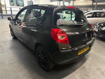 Renault Clio 1.4 16v Dynamique 5dr
