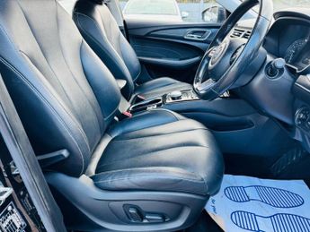 MG MG5 61.1kWh Exclusive Long Range Auto 5dr