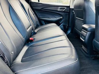 MG MG5 61.1kWh Exclusive Long Range Auto 5dr