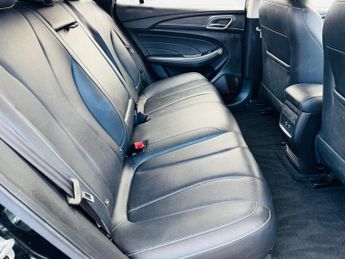 MG MG5 61.1kWh Exclusive Long Range Auto 5dr