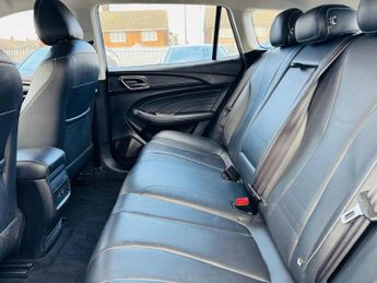 MG MG5 61.1kWh Exclusive Long Range Auto 5dr