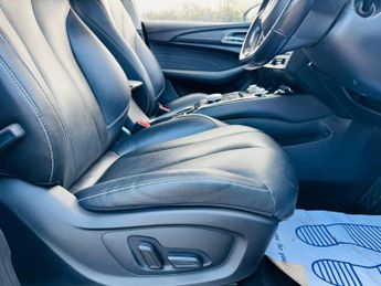 MG MG5 61.1kWh Exclusive Long Range Auto 5dr