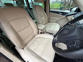 Volkswagen Tiguan 2.0 TDI BlueMotion Tech Match DSG 4WD Euro 5 (s/s) 5dr