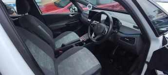 Volkswagen ID.3 Pro 58kWh Life Hatchback 5dr Electric Auto (145 ps)