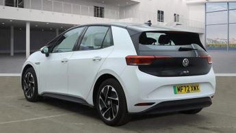 Volkswagen ID.3 Pro 58kWh Life Hatchback 5dr Electric Auto (145 ps)