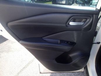 Nissan Qashqai 1.3 DIG-T MHEV Acenta Premium XTRON Euro 6 (s/s) 5dr