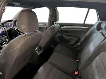 Volkswagen Golf 2.0 TSI R Hatchback 5dr Petrol DSG 4Motion Euro 6 (s/s) (300 ps)