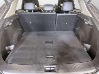 Nissan ARIYA 63kWh Advance SUV 5dr Electric Auto 7.4kW (217 ps)