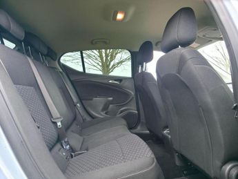 Vauxhall Astra 1.4i Turbo Design Auto Euro 6 (s/s) 5dr
