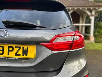 Ford Fiesta 1.0T EcoBoost Titanium Auto Euro 6 (s/s) 5dr