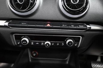 Audi A3 2.0 TDI S line S Tronic Euro 6 (s/s) 4dr (Nav)