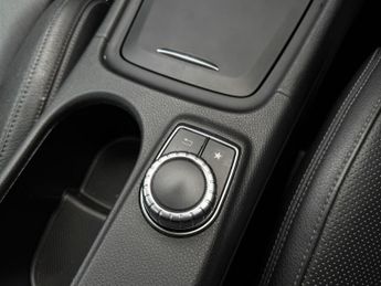 Mercedes-Benz GLA 2.1 GLA200d AMG Line (Premium Plus) 7G-DCT 4MATIC Euro 6 (s/s) 5