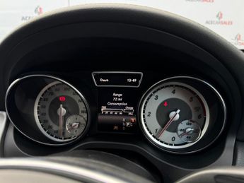 Mercedes-Benz GLA 2.1 GLA200d AMG Line (Premium Plus) 7G-DCT 4MATIC Euro 6 (s/s) 5