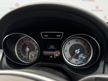 Mercedes-Benz GLA 2.1 GLA200d AMG Line (Premium Plus) 7G-DCT 4MATIC Euro 6 (s/s) 5