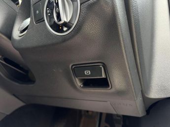 Mercedes-Benz GLA 2.1 GLA200d AMG Line (Premium Plus) 7G-DCT 4MATIC Euro 6 (s/s) 5