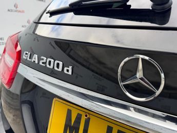 Mercedes-Benz GLA 2.1 GLA200d AMG Line (Premium Plus) 7G-DCT 4MATIC Euro 6 (s/s) 5