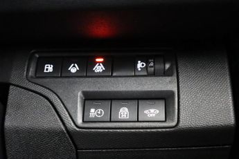 Peugeot 3008 1.6 13.2kWh Allure Premium e-EAT 4WD Euro 6 (s/s) 5dr