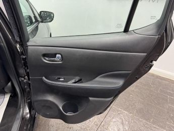 Nissan Leaf 40kWh Acenta Auto 5dr