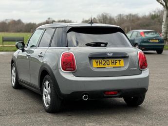 MINI Hatch 1.5 Cooper Classic Steptronic Euro 6 (s/s) 5dr