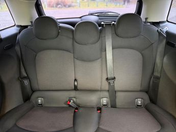 MINI Hatch 1.5 Cooper Classic Steptronic Euro 6 (s/s) 5dr