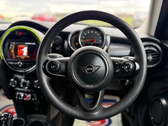 MINI Hatch 1.5 Cooper Classic Steptronic Euro 6 (s/s) 5dr