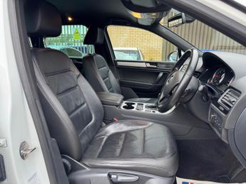 Volkswagen Touareg 3.0 TDI V6 BlueMotion Tech Altitude Tiptronic 4WD Euro 5 (s/s) 5