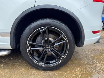 Volkswagen Touareg 3.0 TDI V6 BlueMotion Tech Altitude Tiptronic 4WD Euro 5 (s/s) 5