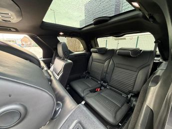 Land Rover Discovery 3.0 TD V6 HSE Luxury Auto 4WD Euro 6 (s/s) 5dr