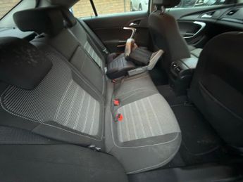Vauxhall Insignia 2.0 CDTi SRi Euro 5 5dr