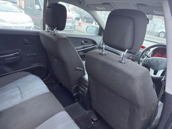 Kia Ceed 1.6 CRDi EcoDynamics 2 Sports Wagon Euro 5 (s/s) 5dr