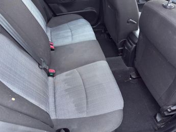 Kia Ceed 1.6 CRDi EcoDynamics 2 Sports Wagon Euro 5 (s/s) 5dr