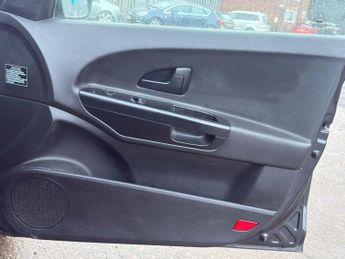 Kia Ceed 1.6 CRDi EcoDynamics 2 Sports Wagon Euro 5 (s/s) 5dr