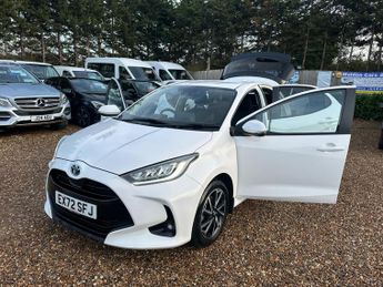 Toyota Yaris 1.5 VVT-h Design E-CVT Euro 6 (s/s) 5dr