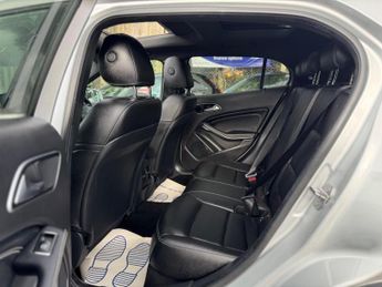 Mercedes-Benz GLA 2.0 GLA250 Sport (Premium Plus) 7G-DCT 4MATIC Euro 6 (s/s) 5dr