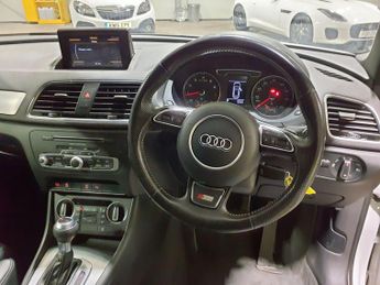 Audi Q3 1.4 TFSI CoD S line S Tronic Euro 6 (s/s) 5dr (Nav)