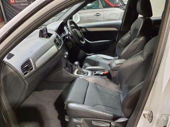 Audi Q3 1.4 TFSI CoD S line S Tronic Euro 6 (s/s) 5dr (Nav)