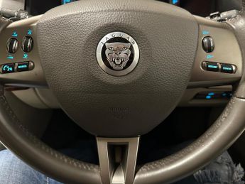 Jaguar XF 2.7d V6 Premium Luxury Auto Euro 4 4dr