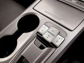 Hyundai KONA 64kWh Premium SE SUV 5dr Electric Auto (7kW Charger) (204 ps)