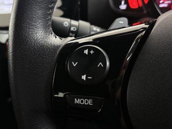 Toyota AYGO 1.0 VVT-i JBL Edition x-shift Euro 6 5dr