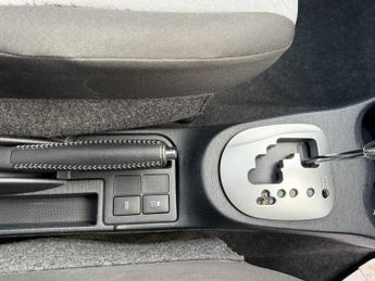 Toyota Yaris 1.33 Dual VVT-i T Spirit Hatchback 5dr Petrol Multidrive S Euro 