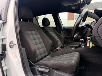 Volkswagen Golf 1.4 TSI 8.7kWh GTE DSG Euro 6 (s/s) 5dr