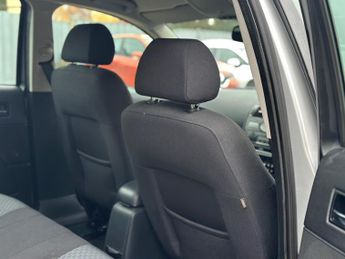 Ford Mondeo 2.0 Ghia 5dr