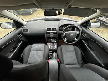 Ford Mondeo 2.0 Ghia 5dr