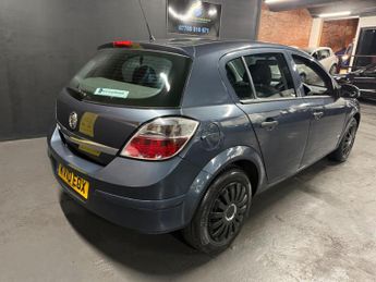 Vauxhall Astra 1.4i 16v Life 5dr