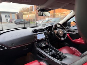 Jaguar F-PACE 2.0 D180 R-Sport Auto AWD Euro 6 (s/s) 5dr